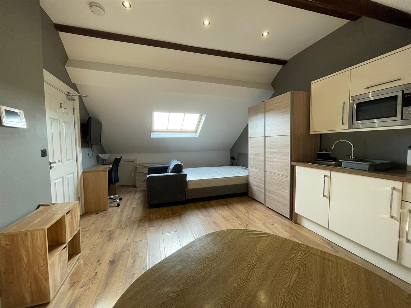 Flat 10, 127 St. Leonards Gate, Lancaster, LA1 1NL